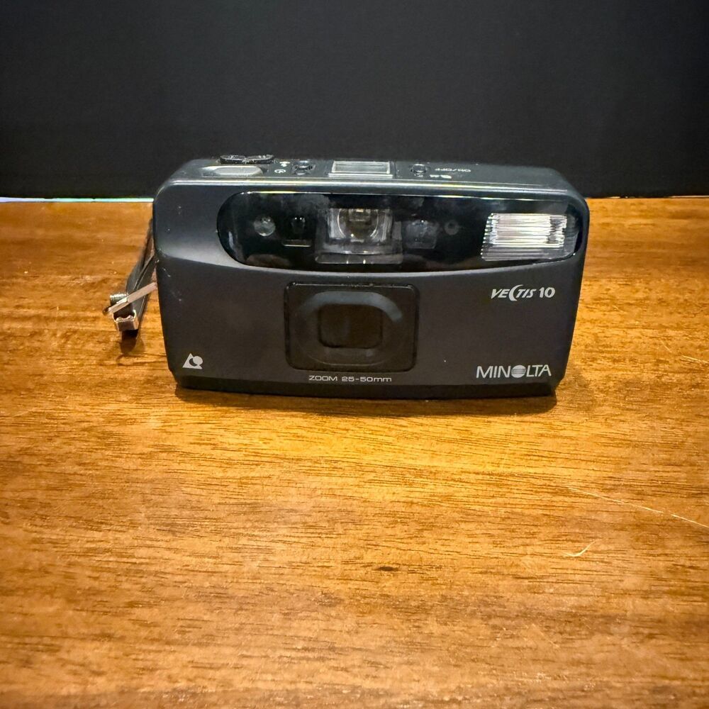 Minolta Vectis 10 APS Film Camera 25-50mm Zoom Lens Point & Shoot Vintage Retro